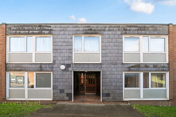 2 Bedroom Flat For Sale In Menlo Gardens, London, SE19