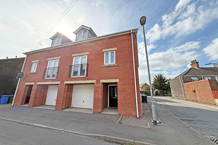 3 Bedroom Semi Detached House To Rent In King Street, PE21