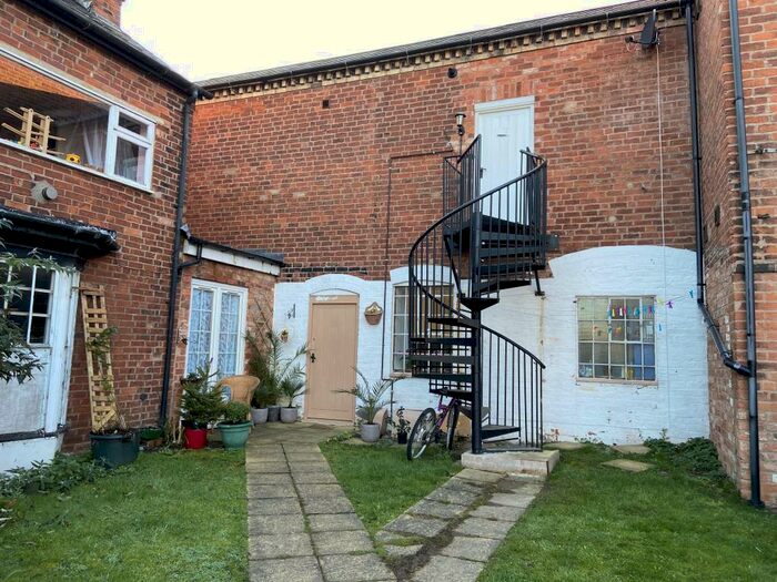 1 Bedroom Flat To Rent In Beoley Road West, Redditch, B98