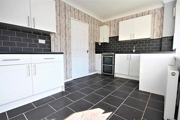 3 Bedroom Terraced House To Rent In Brent Avenue, Hull, HU8