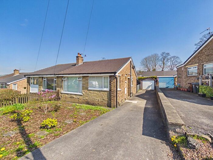 2 Bedroom Bungalow To Rent In Garforth Avenue, Steeton, BD20