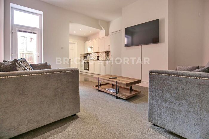 3 Bedroom Flat To Rent In (£pppw) Bayswater Road, Jesmond, Newcastle Upon Tyne, NE2