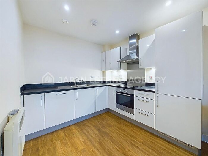 2 Bedroom Flat To Rent In Bronnley Court, Uxbridge Road, Acton, W3