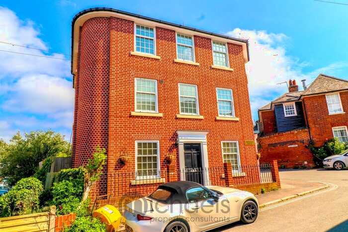 4 Bedroom Town House To Rent In Brewery House. Brook Street, Lower Wivenhoe, CO7