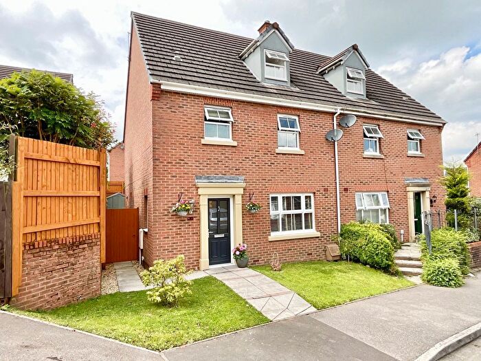 4 Bedroom Semi Detached House For Sale In Penywaun Close, Oakdale, Blackwood, NP12