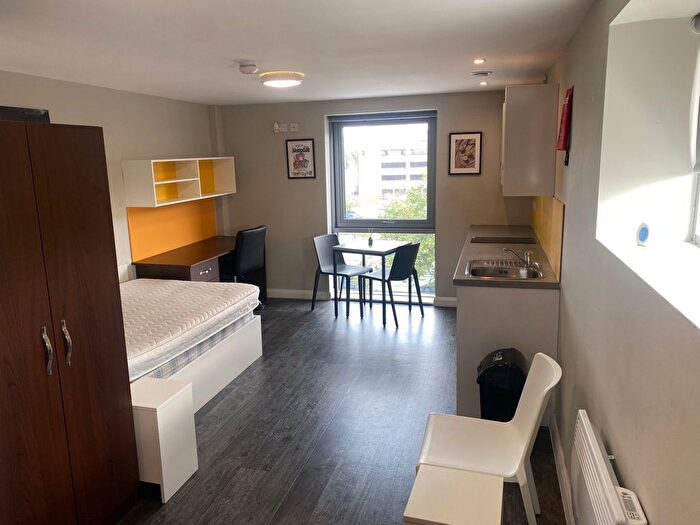 Studio To Rent In - Devon Street, Liverpool, Merseyside, L3