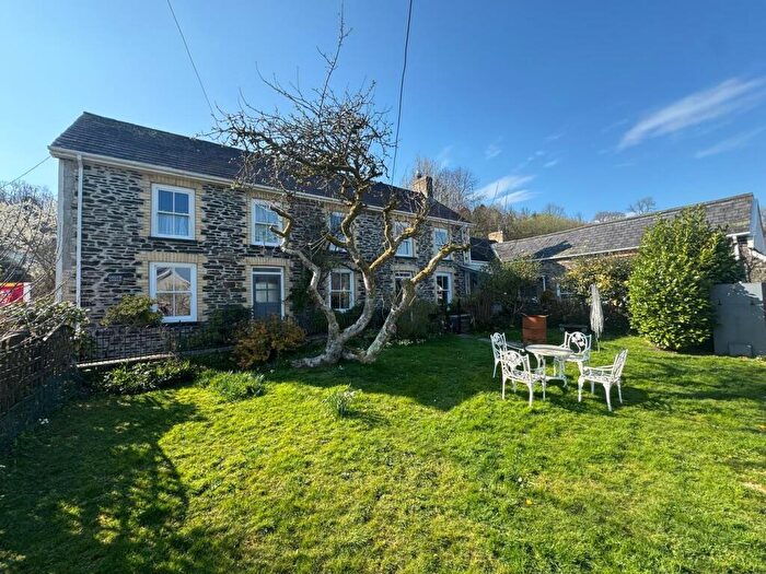 3 Bedroom Detached House For Sale In Pencader, SA39