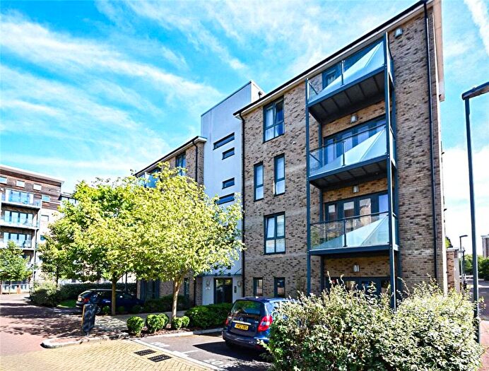 2 Bedroom Apartment To Rent In Scholars Walk, Cambridge, CB4