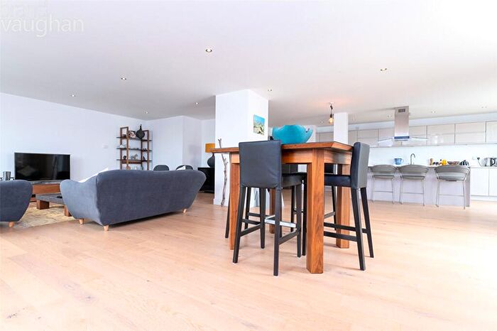 3 Bedroom Flat To Rent In The Boardwalk, Brighton Marina, BN2