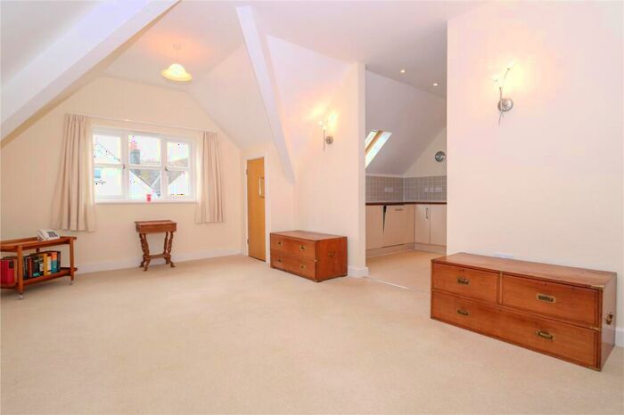 2 Bedroom Apartment For Sale In Yelverton, Devon, PL20