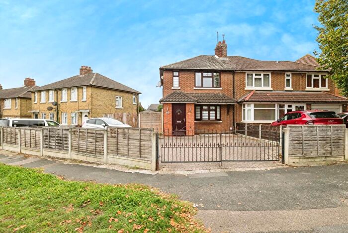 3 Bedroom Semi-Detached House For Sale In Hall Avenue, South Ockendon, Essex, RM15