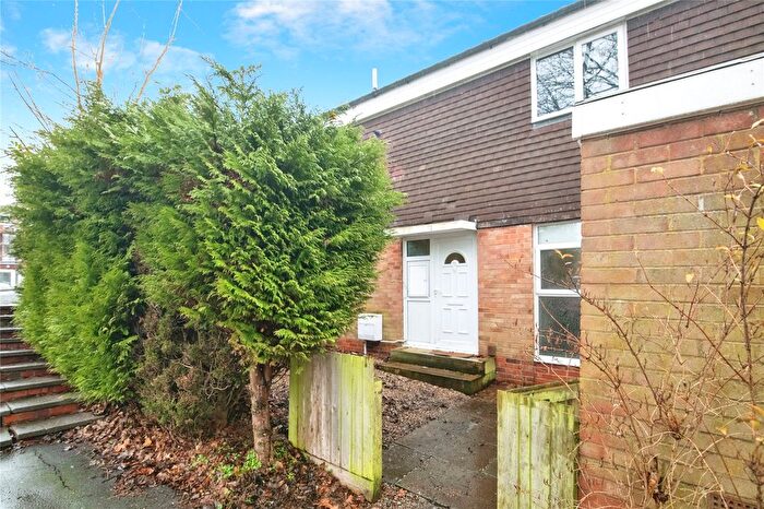 3 Bedroom End Of Terrace House For Sale In Haseley Close, Redditch, Worcestershire, B98