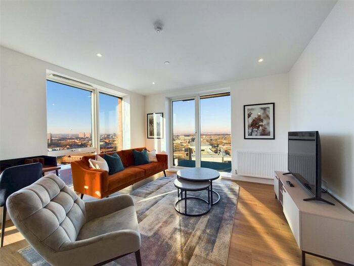 2 Bedroom Apartment To Rent In The Regent, Snow Hill Wharf, Shadwell Street, Birmingham, B4