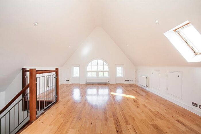 3 Bedroom Flat To Rent In Linstead Street, London, NW6