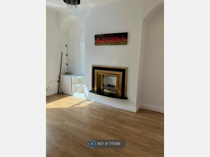 2 Bedroom Maisonette To Rent In Glebe Street, Leigh, WN7