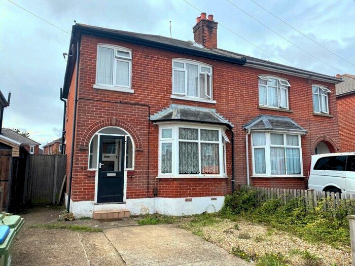 1 Bedroom End Of Terrace House To Rent In Lilac Road, Southampton, Hampshire, SO16