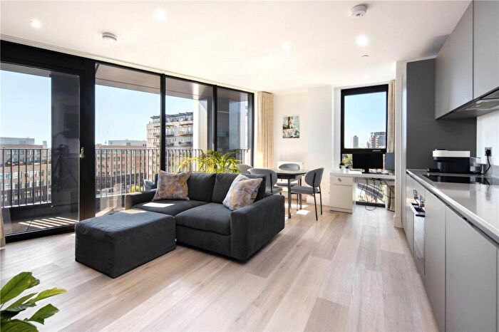 1 Bedroom Flat For Sale In Marshgate Lane, Stratford, London, E15