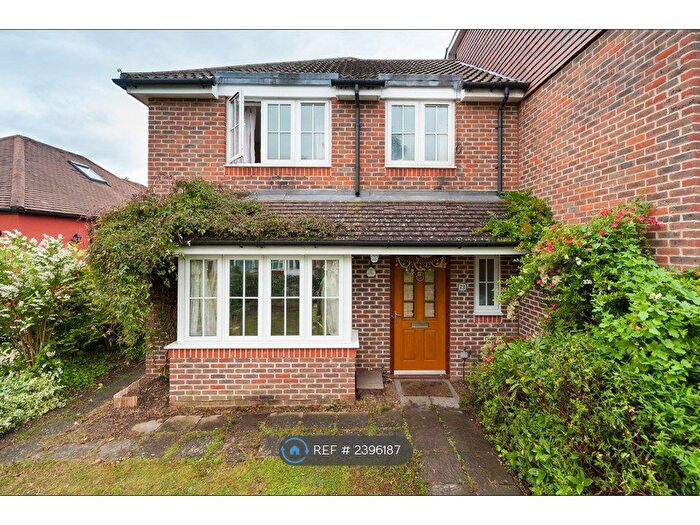 4 Bedroom End Of Terrace House To Rent In Langley Avenue, Worcester Park, KT4