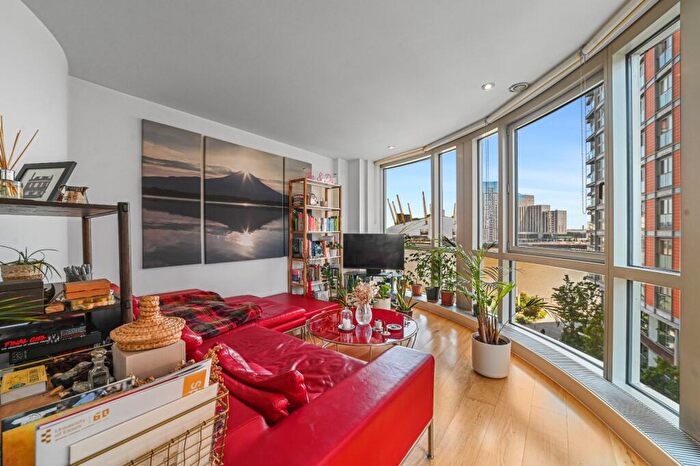 1 Bedroom Apartment For Sale In Ontario Tower, Fairmont Avenue, Canary Wharf, London, E14