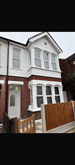 3 Bedroom Semi-Detached House To Rent In Bermuda Road, Tilbury, RM18