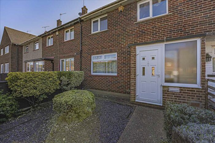 3 Bedroom Property For Sale In Wordsworth Way, Dartford, DA1