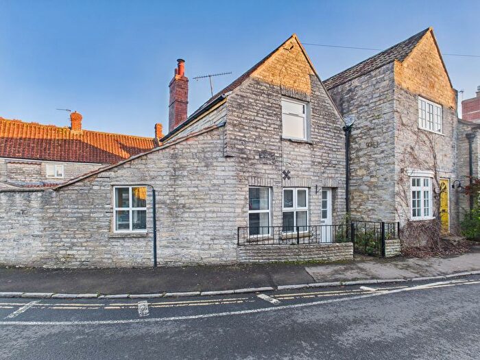 2 Bedroom Cottage For Sale In North Street, Somerton, TA11