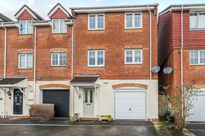 4 Bedroom End Of Terrace House For Sale In Belfry Square, Beggarwood, RG22
