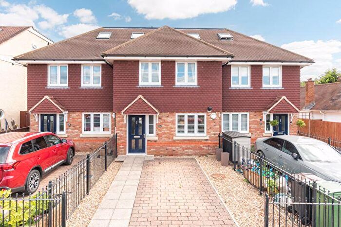 4 Bedroom Terraced House To Rent In The Grove, Walton-On-Thames, KT12