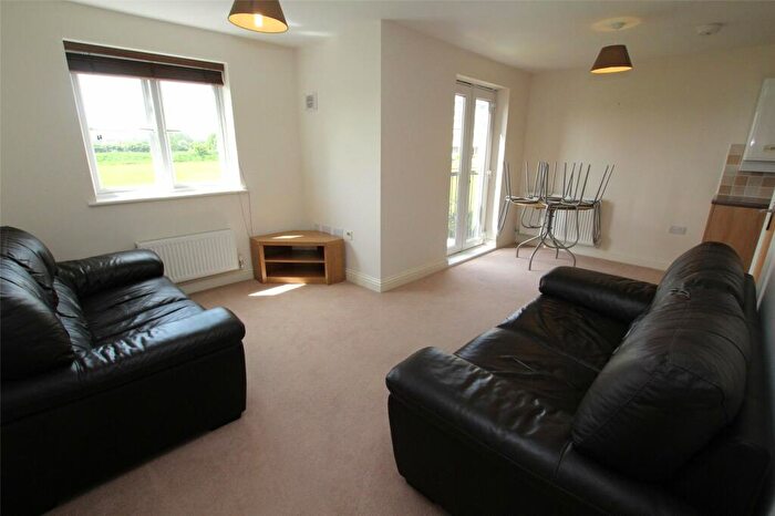 2 Bedroom Apartment To Rent In Twickenham Close, Swindon, Wiltshire, SN3