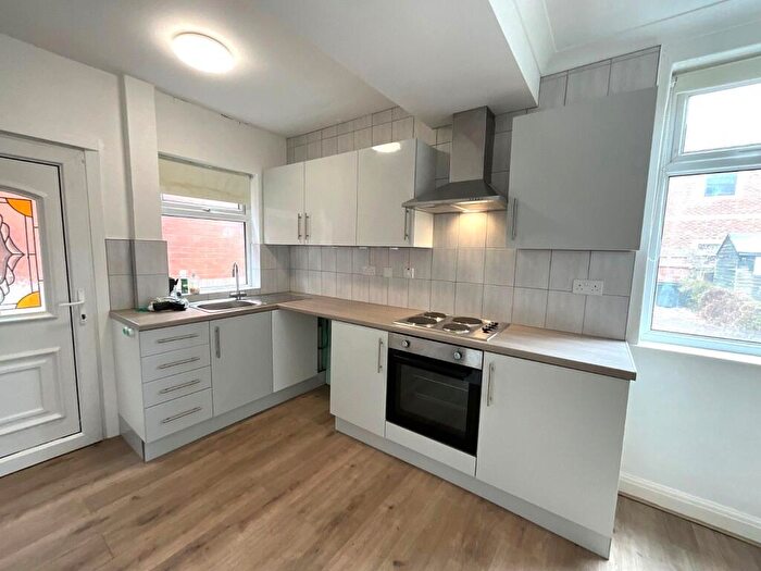3 Bedroom Semi-Detached House To Rent In Thoresby Avenue, Doncaster, DN4