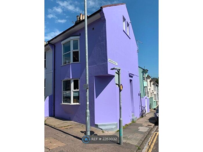 5 Bedroom Semi-Detached House To Rent In Upper Lewes Road, Brighton, BN2