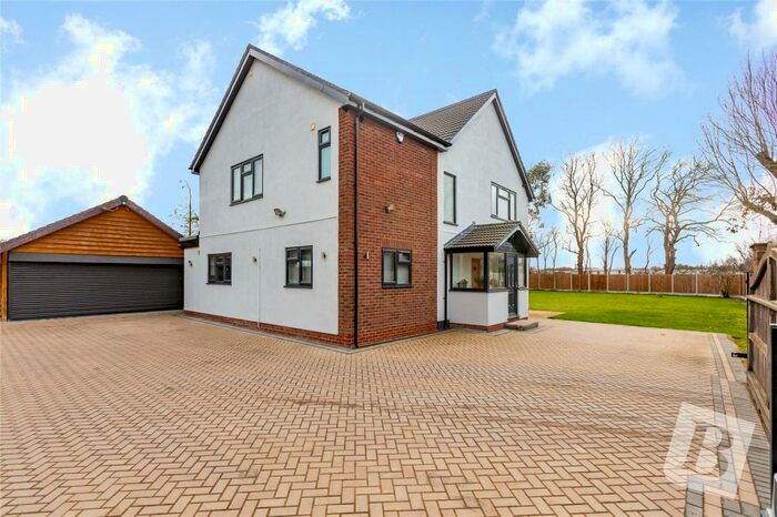 4 Bedroom Detached House For Sale In Horseman Side, Brentwood, Essex, CM14