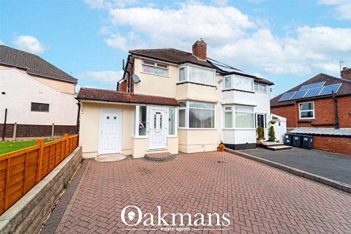 3 Bedroom Semi Detached House For Sale In West Park Avenue, Birmingham, B31