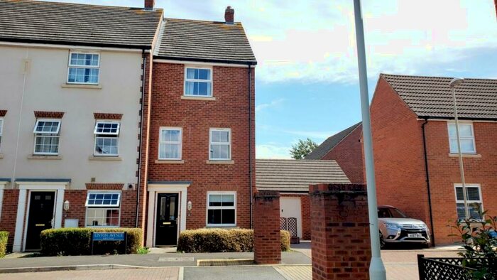 4 Bedroom Town House To Rent In Linton Avenue, Kingsway, GL2