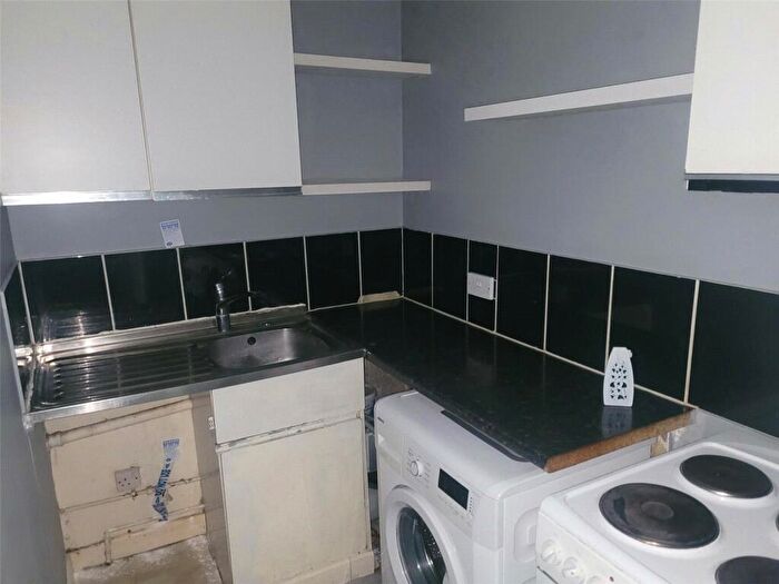 1 Bedroom Flat For Sale In North Ninth Street, Milton Keynes, Buckinghamshire, MK9