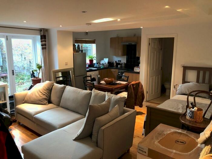 Studio To Rent In Sydenham Park Road, SE26