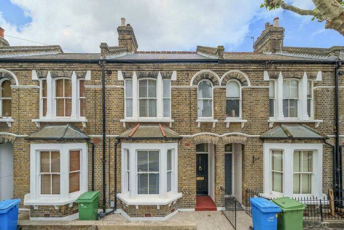 4 Bedroom Terraced House To Rent In Trafalgar Street, Elephant And Castle, London, SE17