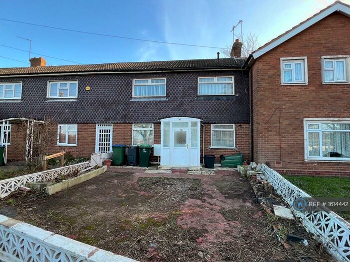 4 Bedroom Terraced House To Rent In Hanbury Road, West Bromwich, B70