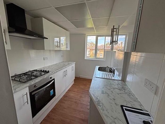 2 Bedroom Flat To Rent In Anerley Road, London, SE20