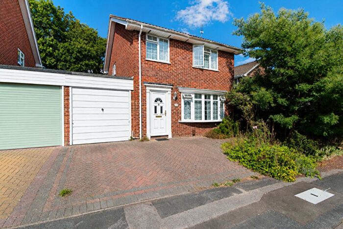 3 Bedroom Link Detached House For Sale In Prince Of Wales Close Waterlooville, PO7