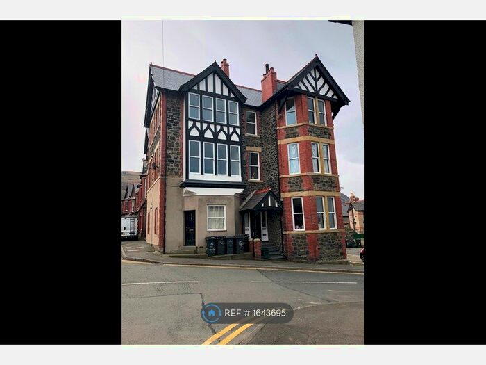 1 Bedroom Flat To Rent In Station Road East, Penmaenmawr, LL34