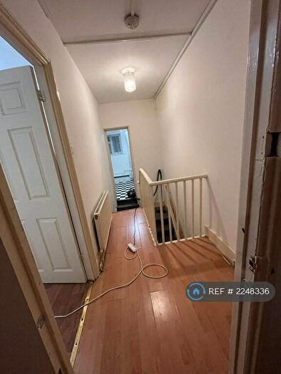 1 Bedroom Flat To Rent In South Norwood, London, SE25