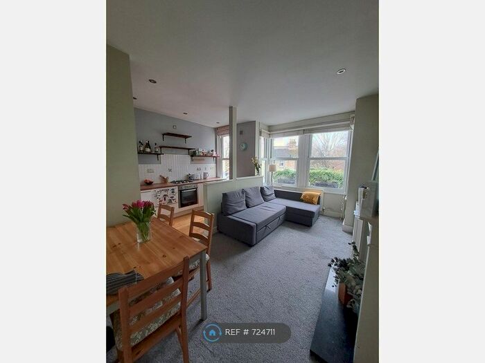 2 Bedroom Maisonette To Rent In Hatfield Road, London, W4
