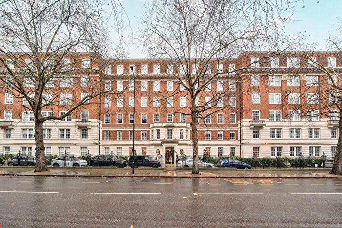 2 Bedroom Duplex For Sale In Park Road, London, NW8