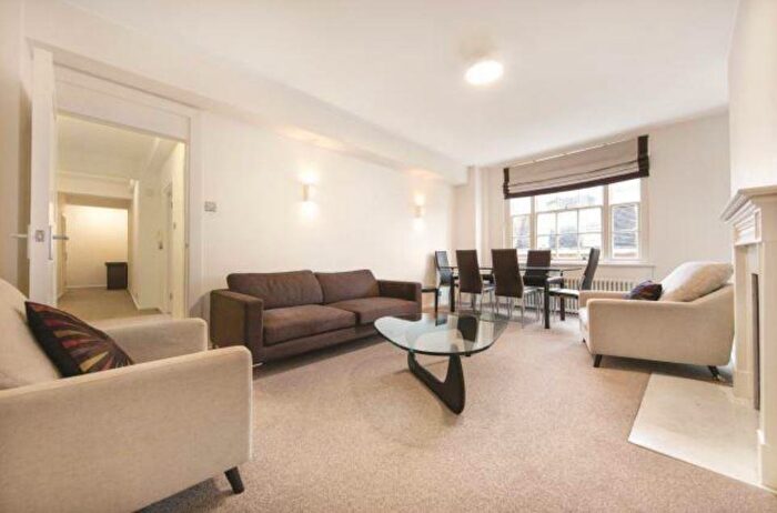 3 Bedroom Apartment To Rent In Marylebone Road, Marylebone, London, NW1