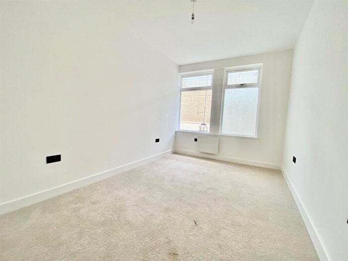 1 Bedroom Flat To Rent In Liverpool Gardens, BN11