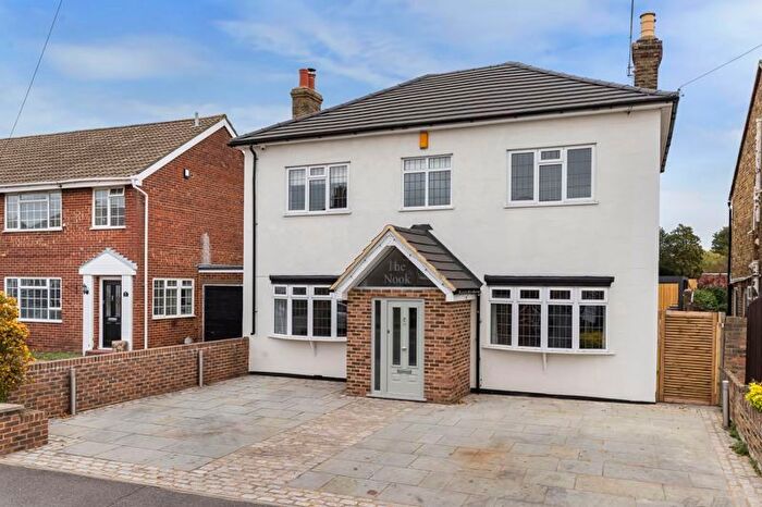 4 Bedroom Detached House For Sale In Lion Road, Bexleyheath, DA6