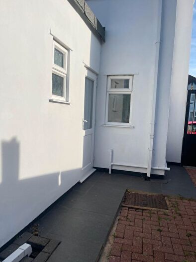 1 Bedroom Flat To Rent In The Croft, Wembley, HA0
