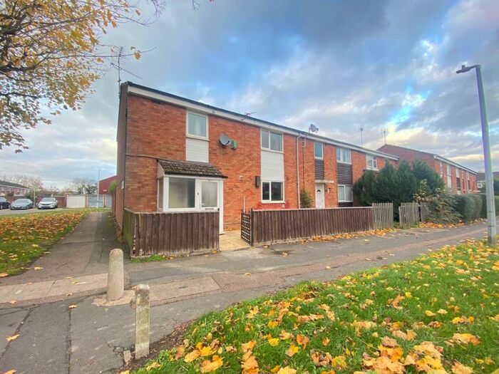 4 Bedroom End Of Terrace House To Rent In Elm Park Close, Houghton Regis, Dunstable, LU5