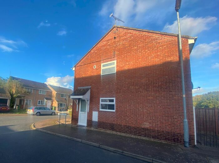 2 Bedroom End Of Terrace House To Rent In Dryden Close, Thetford, IP24